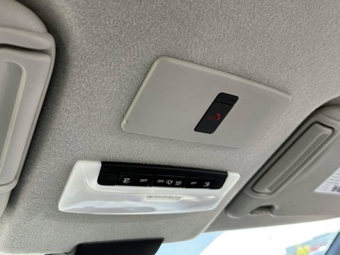 Certified 2022 Nissan Kicks SR w/ Premium Package image 30