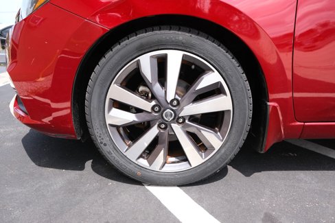 Used 2020 Nissan Versa SR image 12