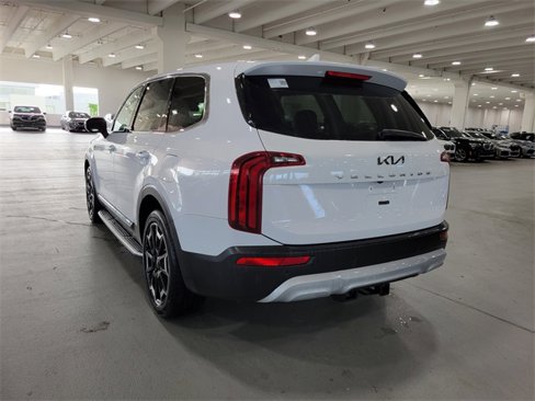 Used 2022 Kia Telluride LX image 12