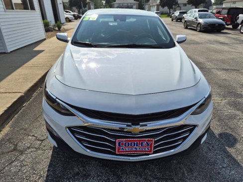Used 2024 Chevrolet Malibu LT image 3
