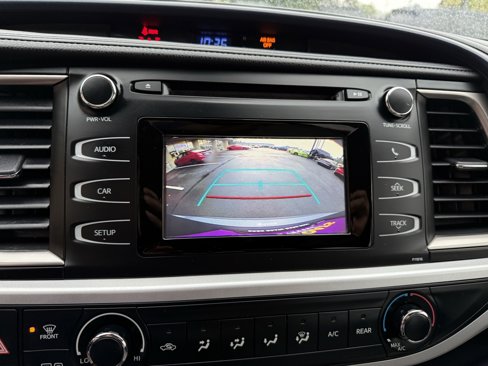 Used 2019 Toyota Highlander LE image 21