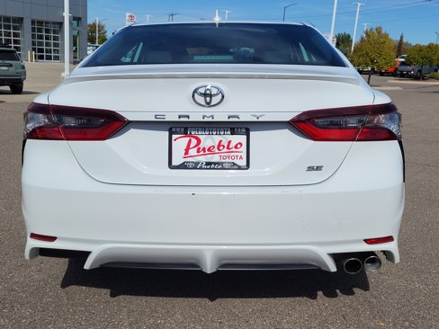 Used 2023 Toyota Camry SE image 12