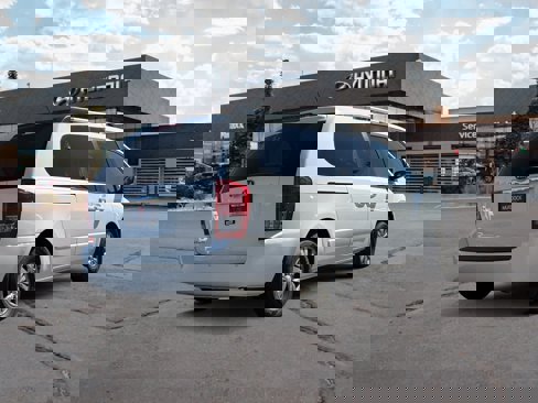 Used 2012 Kia Sedona LX w/ PWR Pkg image 5