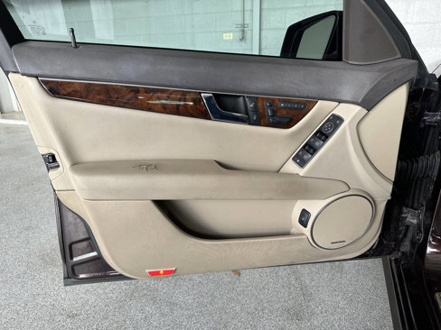 Used 2012 Mercedes-Benz C 250 Sedan image 16