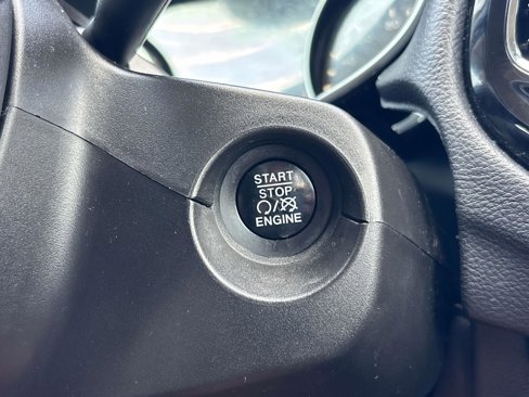 Used 2018 Jeep Compass Limited w/ Navigation Group image 28