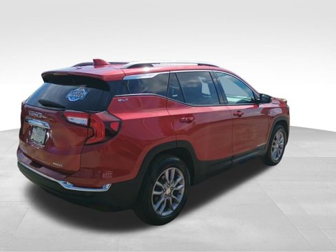 Certified 2022 GMC Terrain SLT image 8