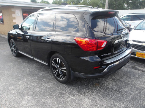 Used 2018 Nissan Pathfinder SL image 8