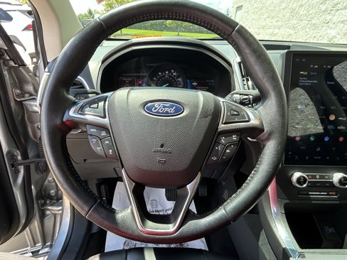 Used 2022 Ford Edge Titanium w/ Equipment Group 301A image 18
