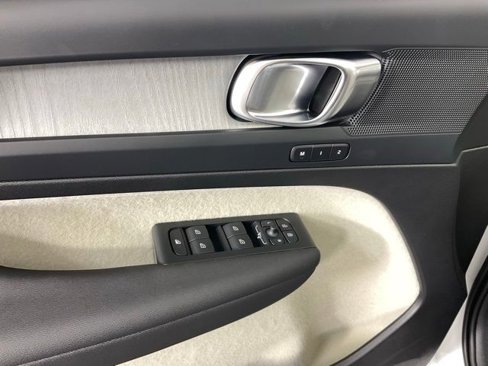 New 2025 Volvo XC40 B5 Plus w/ Protection Package Premier image 26
