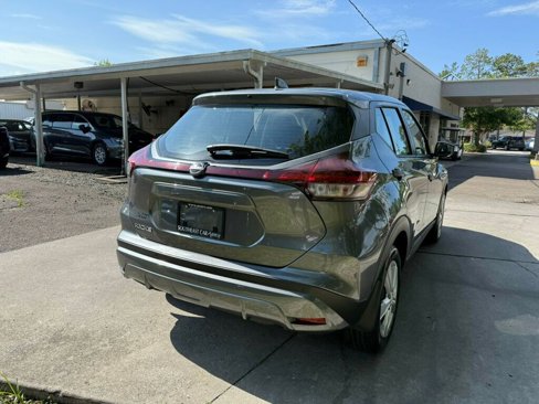Used 2024 Nissan Kicks S image 10