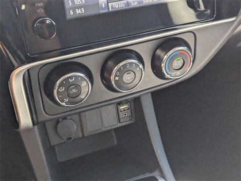 Used 2017 Toyota Corolla L image 23