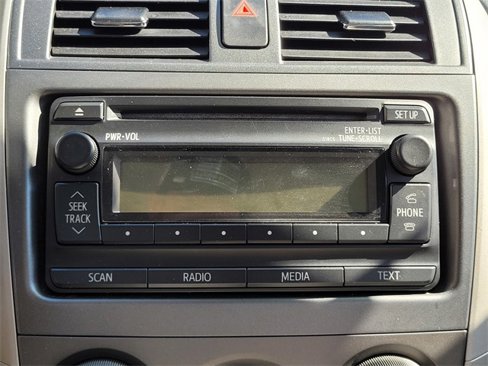 Used 2012 Toyota Corolla LE image 19