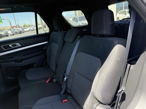 Used 2017 Ford Explorer XLT w/ Equipment Group 201A image 16