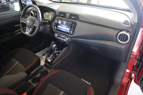 New 2025 Nissan Versa SR w/ Trunk Package image 44