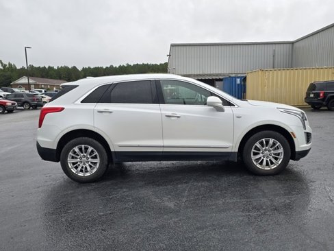 Used 2017 Cadillac XT5 FWD image 8