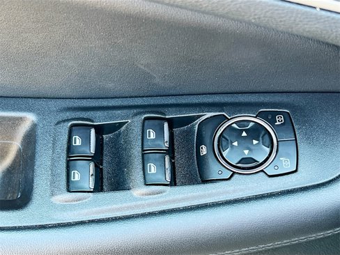 Used 2024 Ford Edge SEL image 19
