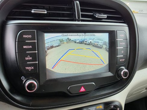 Used 2020 Kia Soul LX image 27