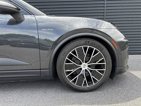 Certified 2024 Porsche Macan 4 Electric image 12