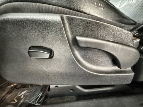 Used 2012 Jeep Liberty Sport image 14