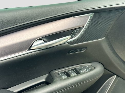 Used 2019 Cadillac XT5 Luxury image 18