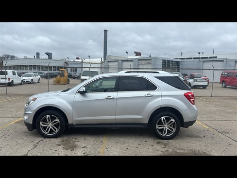 Used 2017 Chevrolet Equinox Premier image 3