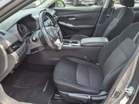 Used 2022 Nissan Sentra SV image 7