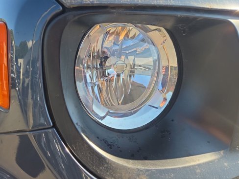 Used 2023 Jeep Renegade Altitude image 25