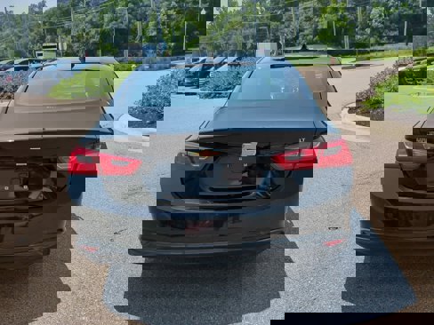 Used 2016 Chevrolet Malibu LT image 7