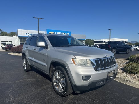 Used 2011 Jeep Grand Cherokee 70th Anniversary image 3