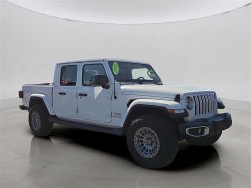 Used 2020 Jeep Gladiator Overland image 11
