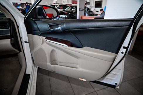 Used 2013 Toyota Camry image 25
