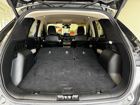 Used 2020 Ford Escape Titanium image 25