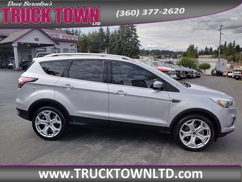 Used 2018 Ford Escape Titanium w/ Ford Safe & Smart Package image 3