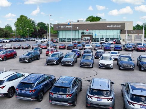 Used 2020 Toyota Corolla LE image 3
