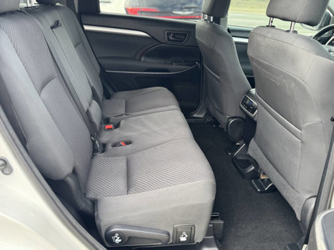 Used 2018 Toyota Highlander Plus image 18