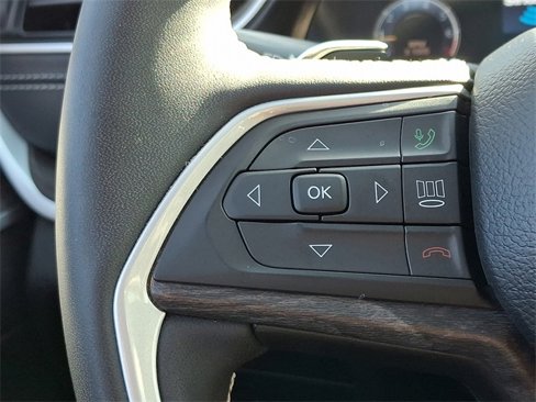 Used 2023 Jeep Grand Cherokee L Limited image 22
