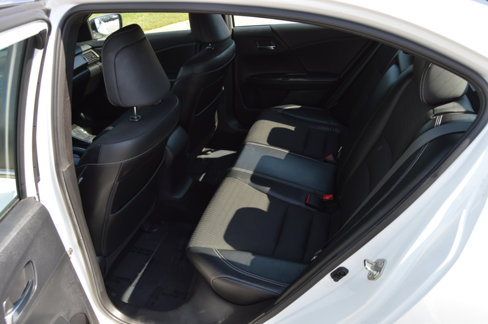 Used 2016 Honda Accord Sport image 11