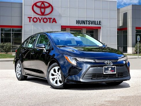 Used 2023 Toyota Corolla LE image 1