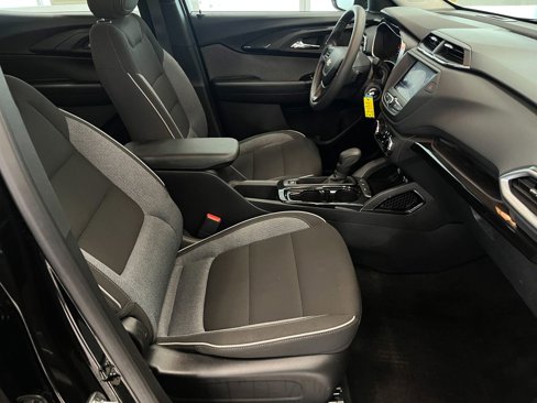 Used 2022 Chevrolet TrailBlazer LS image 30