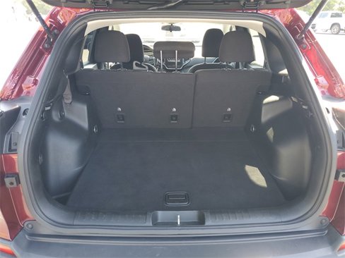 Used 2019 Jeep Cherokee Latitude w/ Cold Weather Group image 8
