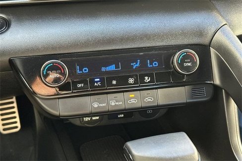 Certified 2025 Hyundai Elantra Sport image 20