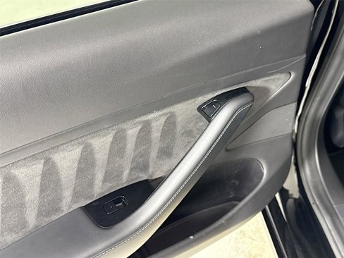 Used 2019 Tesla Model 3 Mid Range image 22