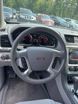 Used 2014 GMC Acadia SLE image 9