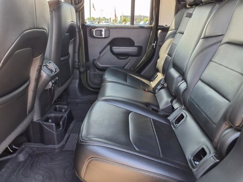 Used 2023 Jeep Gladiator Sport image 8