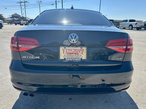 Used 2015 Volkswagen Jetta SE image 4