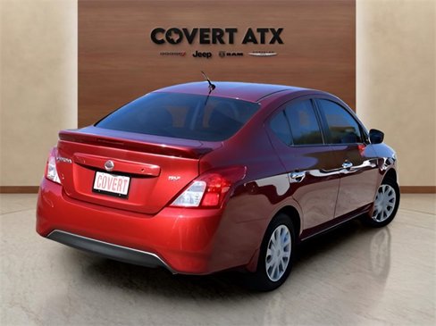 Used 2017 Nissan Versa SV image 5
