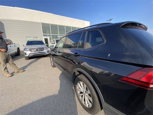 Used 2020 Volkswagen Tiguan S image 6