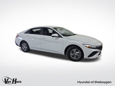 New 2025 Hyundai Elantra SE image 1
