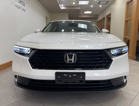 Used 2023 Honda Accord EX image 2