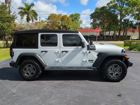 Used 2021 Jeep Wrangler Unlimited Sport image 3